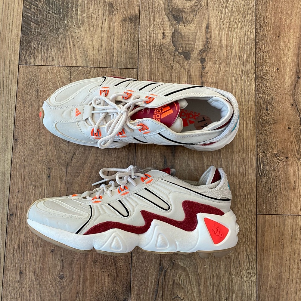 NWOB adidas FYW S-97 White Solar Red size 7.5